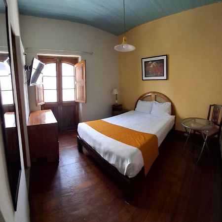 ארקוויפה Hostal Lluvia De Oro מראה חיצוני תמונה
