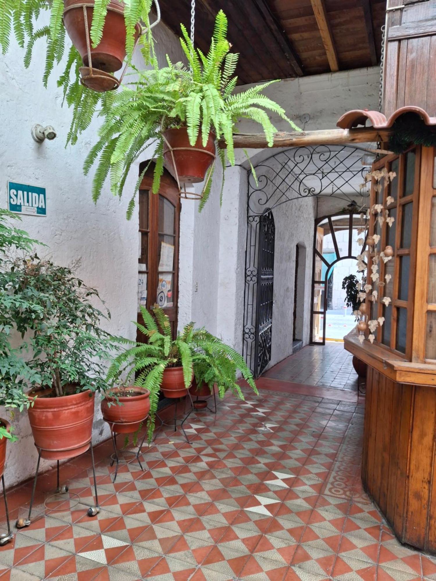 ארקוויפה Hostal Lluvia De Oro מראה חיצוני תמונה