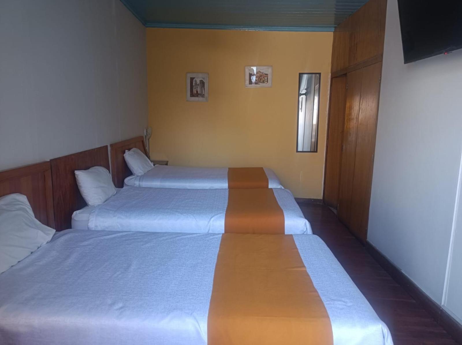 ארקוויפה Hostal Lluvia De Oro מראה חיצוני תמונה