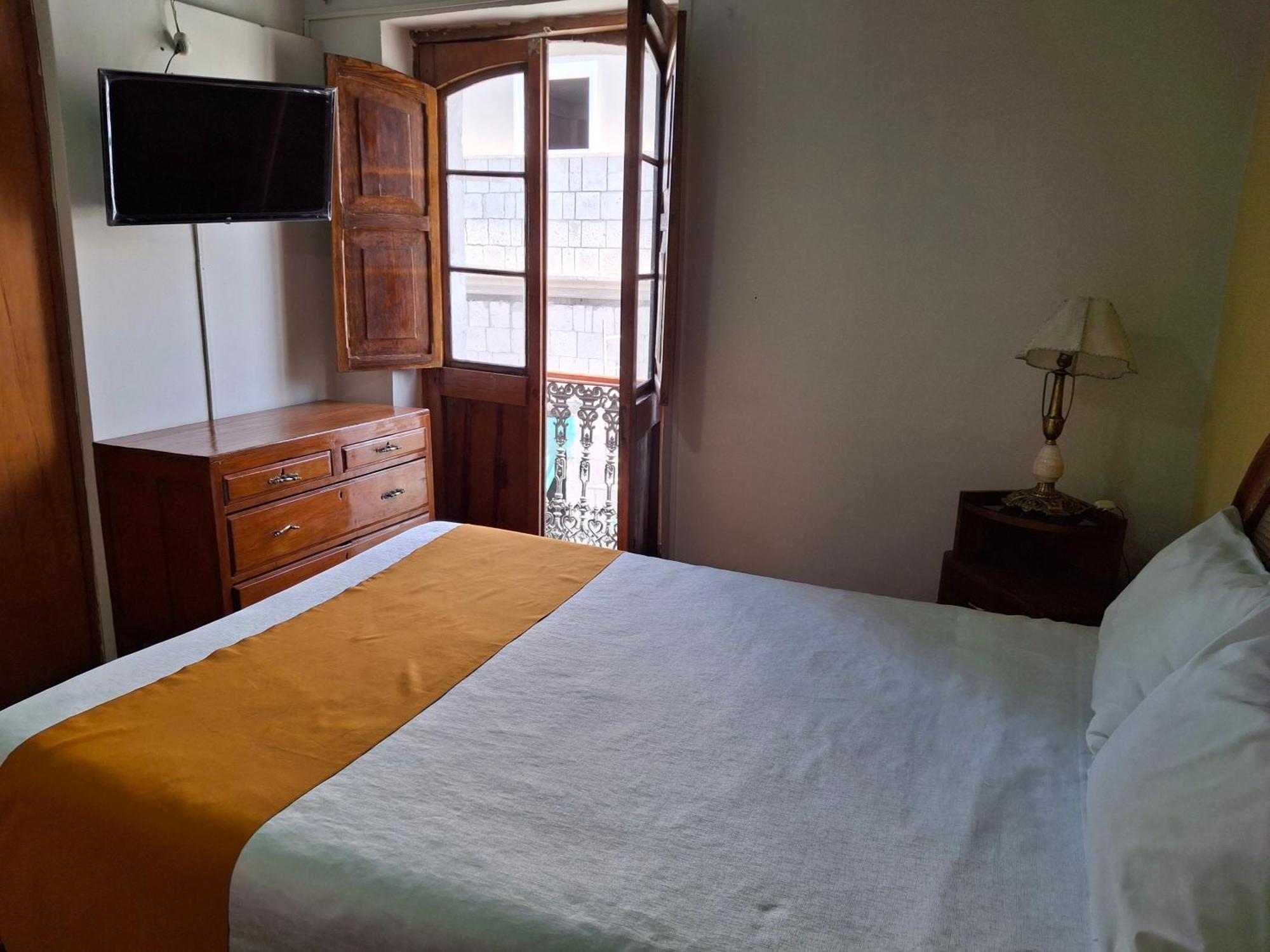 ארקוויפה Hostal Lluvia De Oro מראה חיצוני תמונה